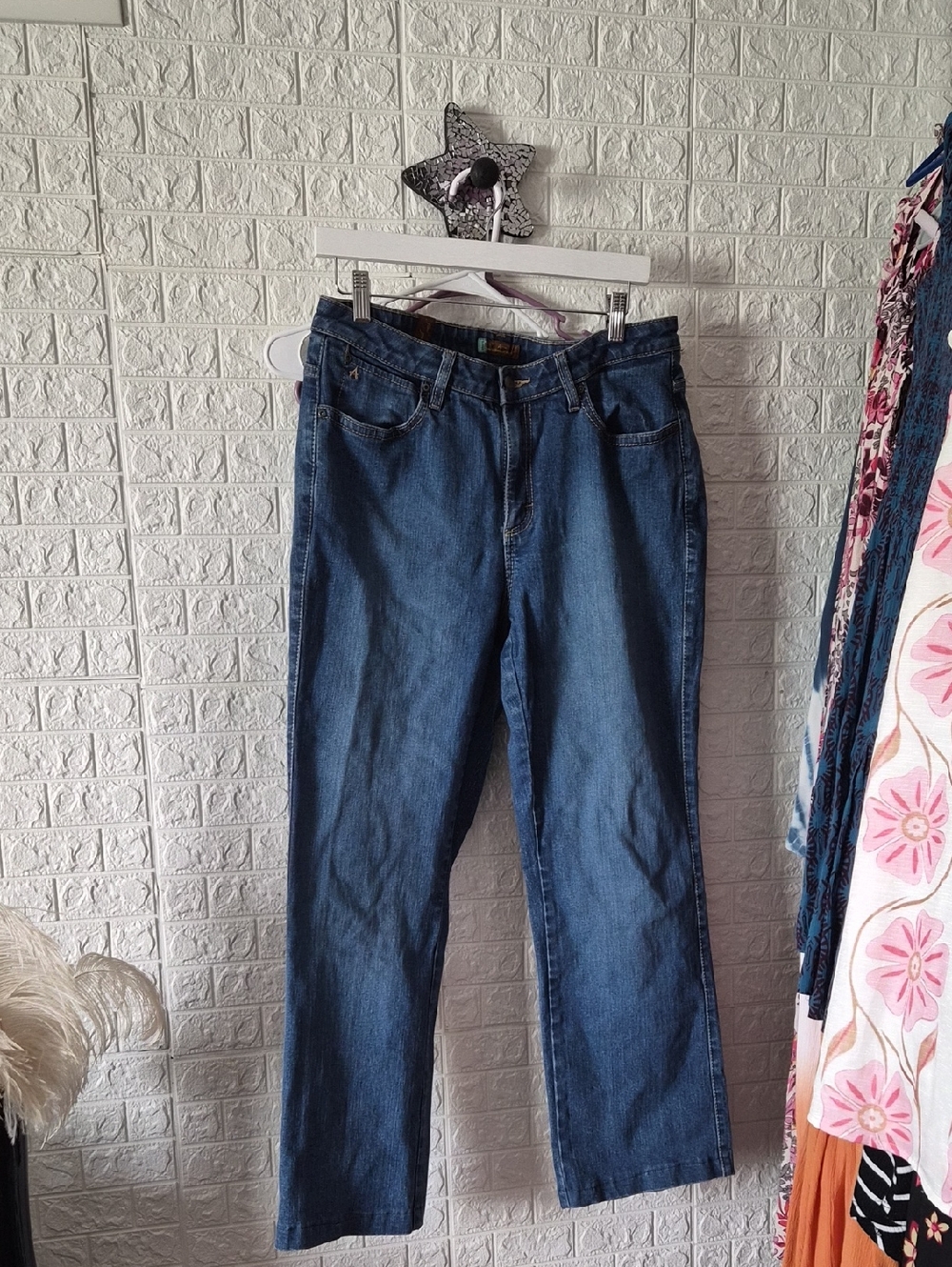Aura wranglerBlue Denim jeans with Brown Label